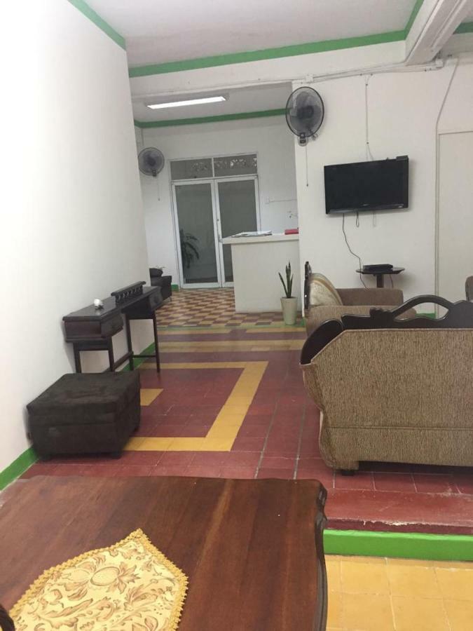 Hostal La Concordia ซิวดัด วัลเลส ภายนอก รูปภาพ
